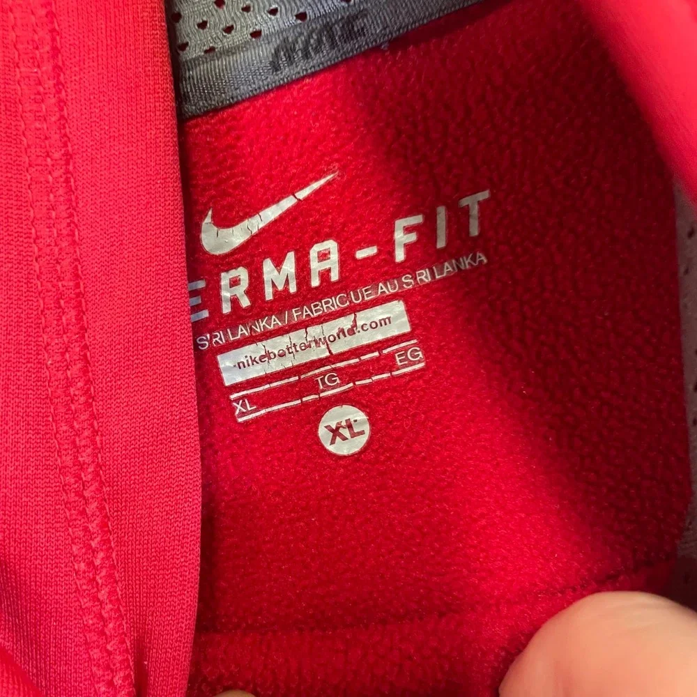Nike Therma Fit Hoodie Men's XL Red Gray Pullover Center Swoosh Sweatshirt